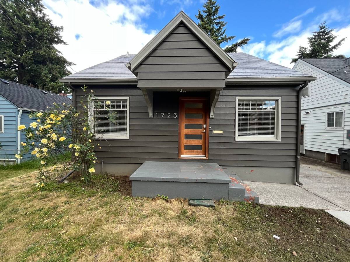 House for rent at 1723 NE 60th Ave, Portland, OR 97213