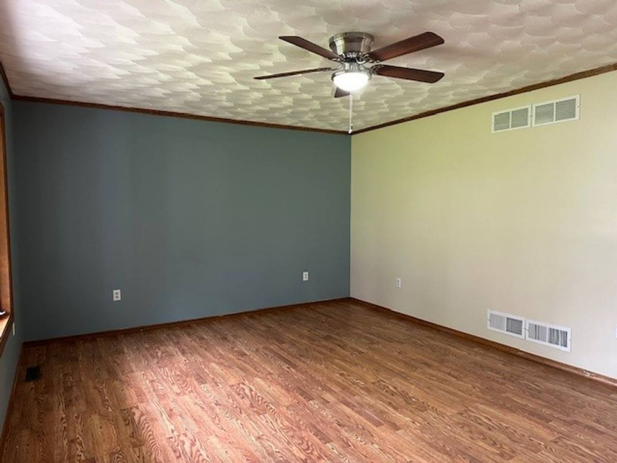 House for rent at 4090 Ridgeview Rd, Harrisburg, PA 17112