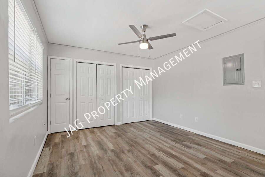 Apartment for rent at 1123 Lasalle St #8, Jacksonville, FL 32207