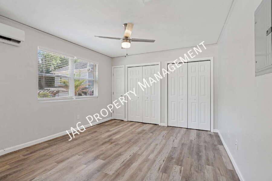Apartment for rent at 1123 Lasalle St #8, Jacksonville, FL 32207