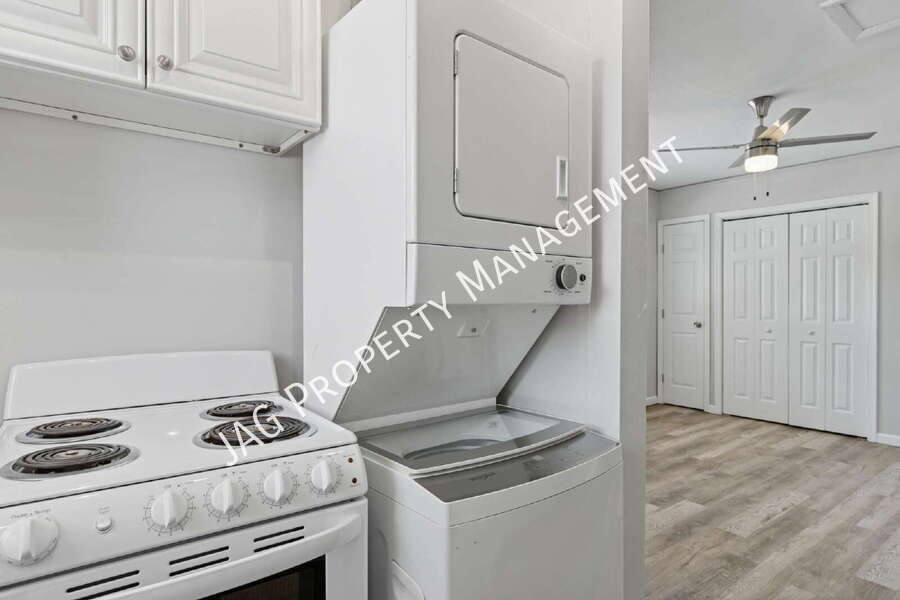 Apartment for rent at 1123 Lasalle St #8, Jacksonville, FL 32207
