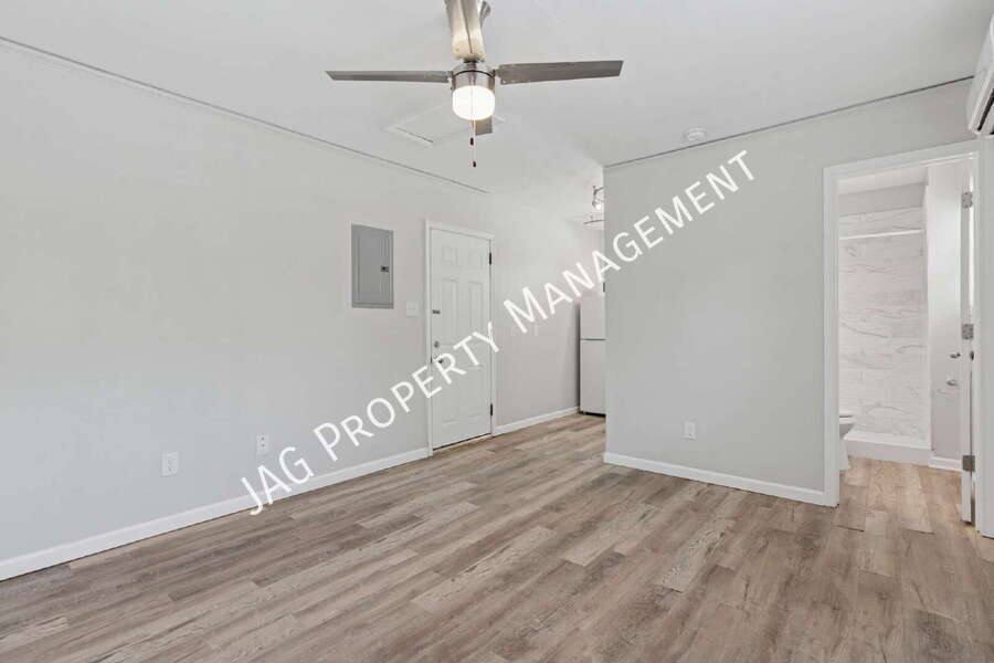 Apartment for rent at 1123 Lasalle St #8, Jacksonville, FL 32207