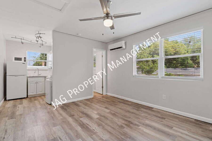 Apartment for rent at 1123 Lasalle St #8, Jacksonville, FL 32207