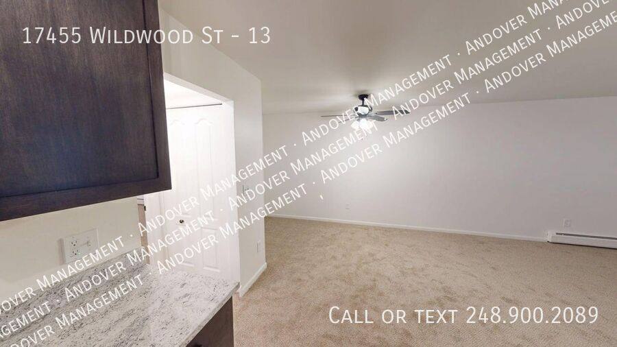 Townhouse for rent at 17455 Wildwood St #13, Roseville, MI 48066
