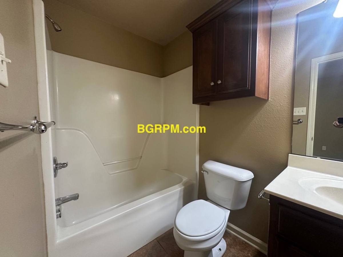 Apartment for rent at 908-912 A & B Stanphil Rd, Jacksonville, AR 72076