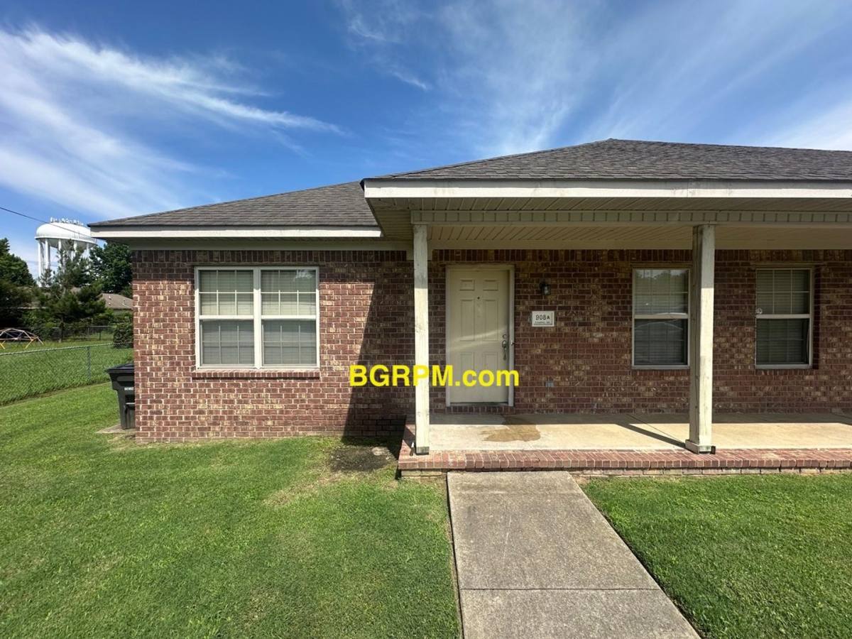 Apartment for rent at 908-912 A & B Stanphil Rd, Jacksonville, AR 72076
