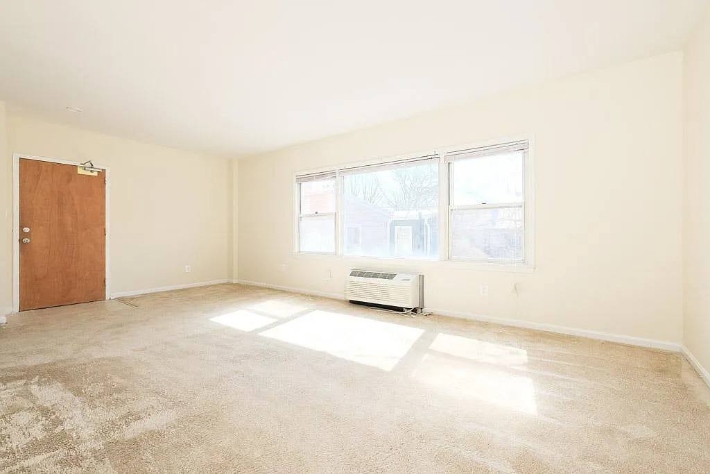 Apartment for rent at 219 S Payne St #201, Alexandria, VA 22314