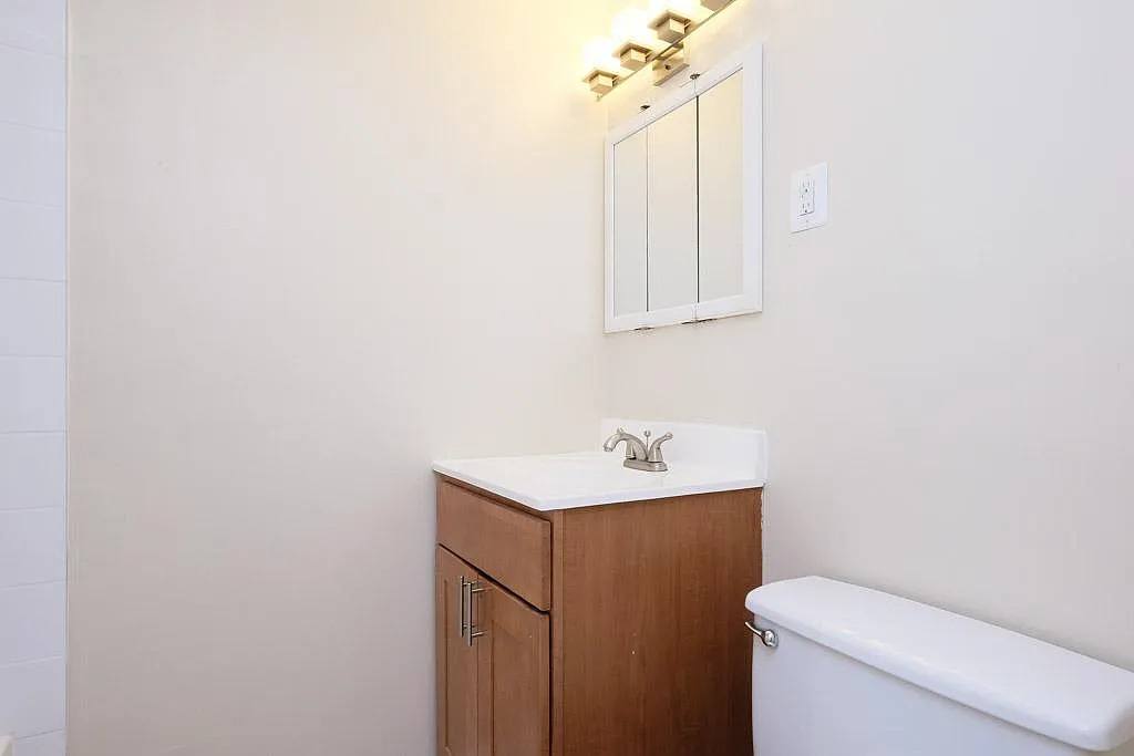 Apartment for rent at 219 S Payne St #201, Alexandria, VA 22314