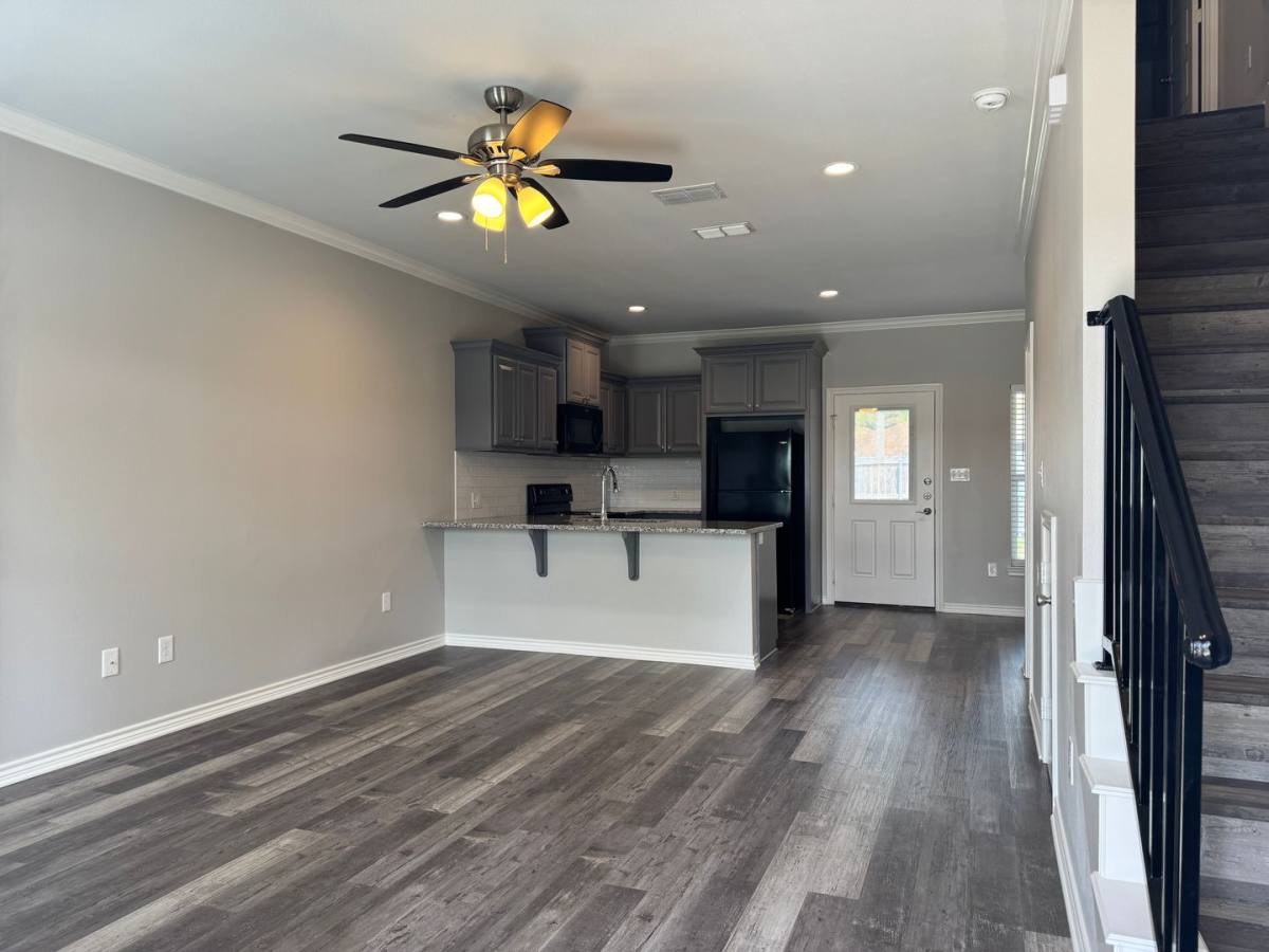 Townhouse for rent at 1655 S Kennedy Ave, Tyler, TX 75701