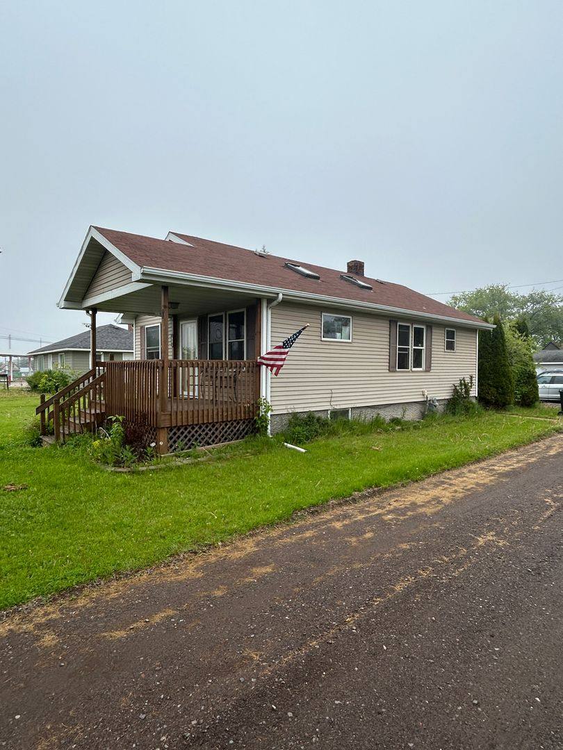 House for rent at 910 Grand Ave, Stetsonville, WI 54480