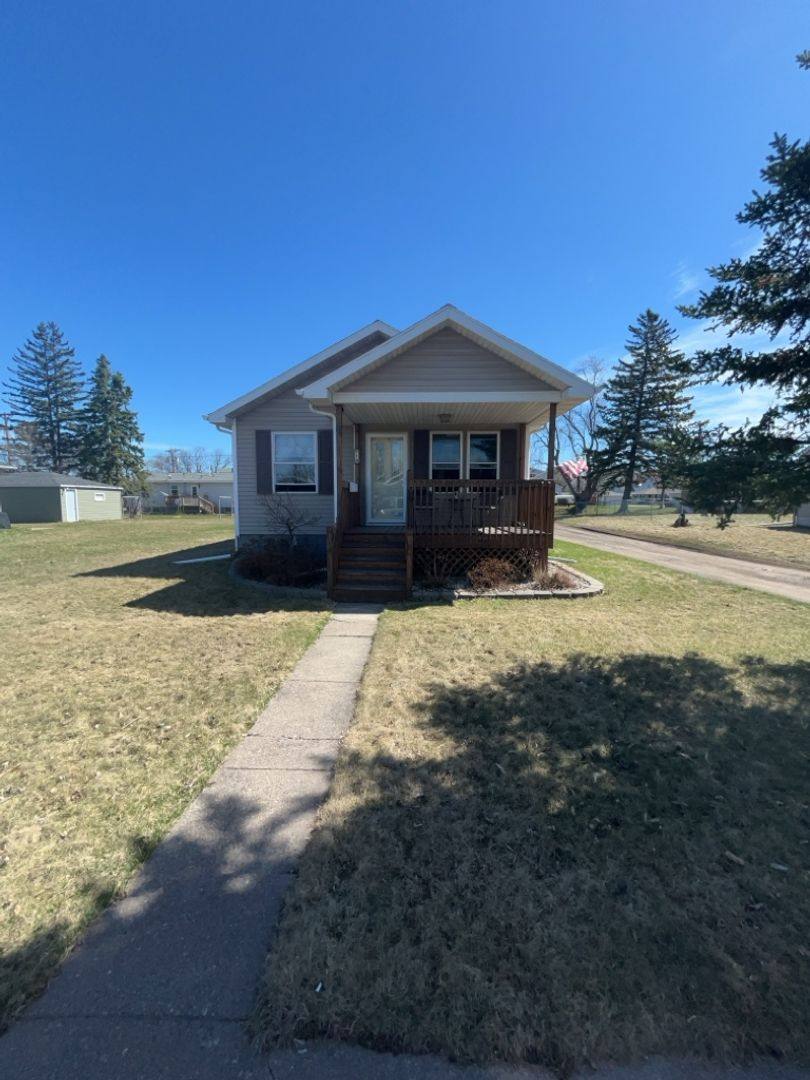 House for rent at 910 Grand Ave, Stetsonville, WI 54480