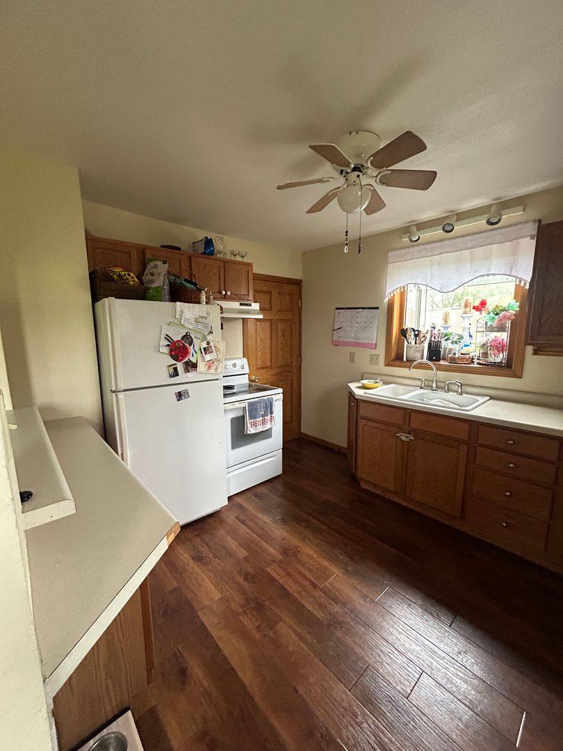 House for rent at 910 Grand Ave, Stetsonville, WI 54480