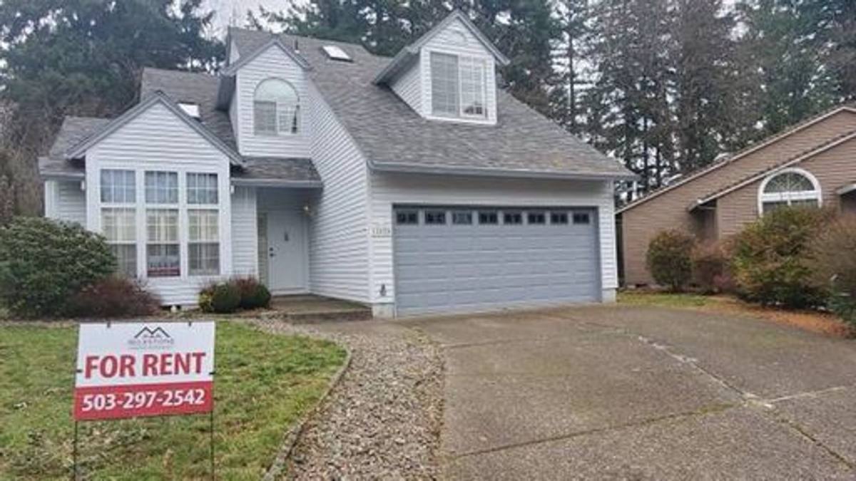 House for rent at 11825 NW Vaughan Court, Portland, OR 97229