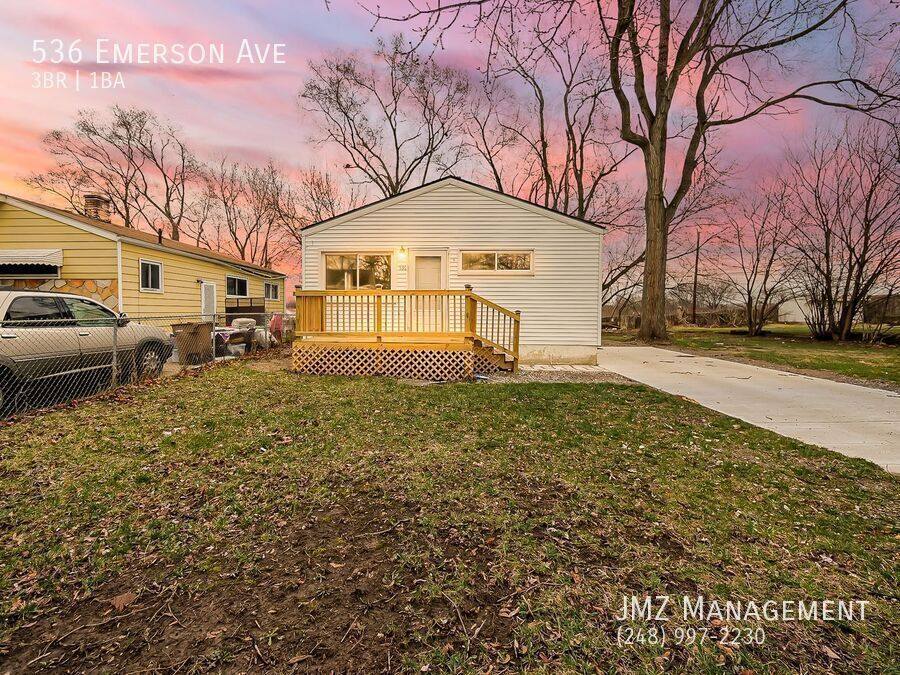 House for rent at 536 Emerson Ave, Pontiac, MI 48342