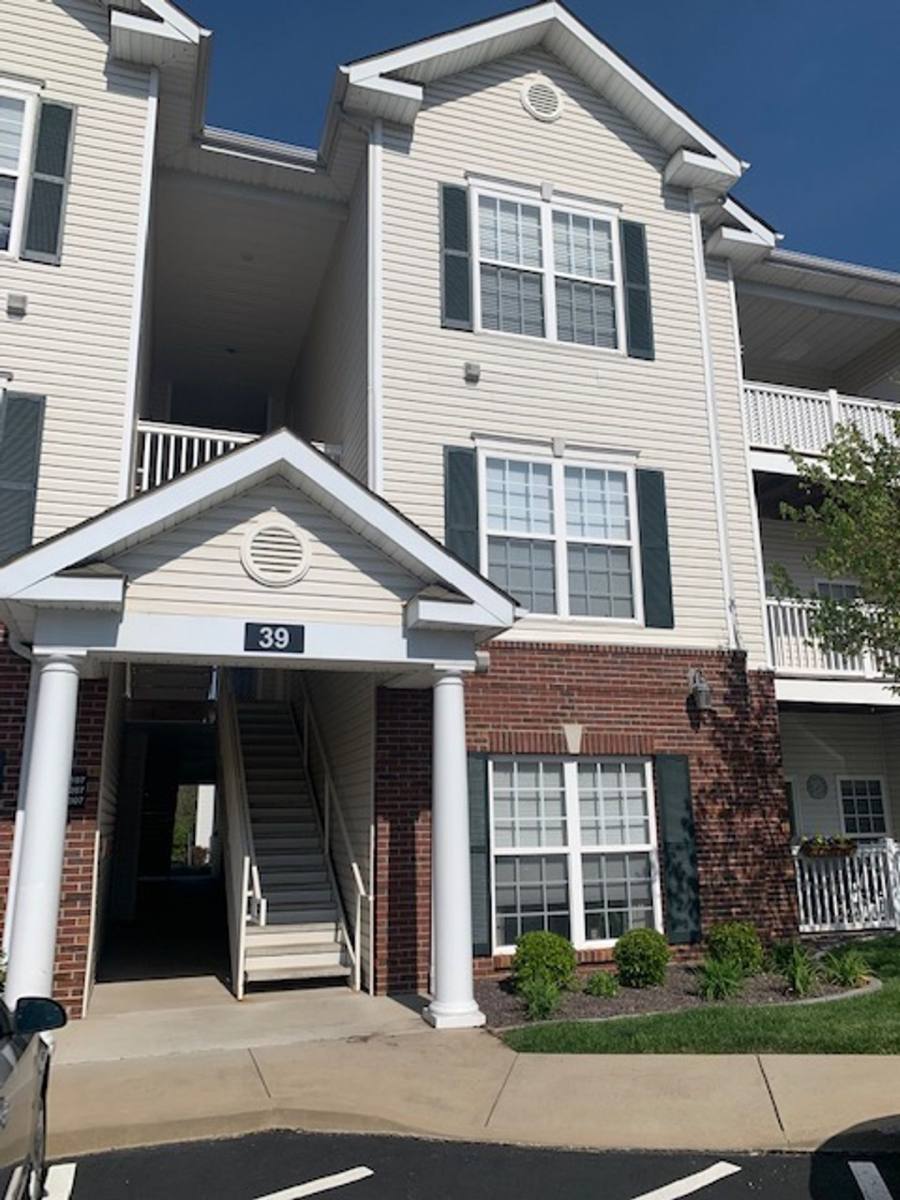 Condo for rent at 39 Kassebaum Lane, Saint Louis, MO 63129