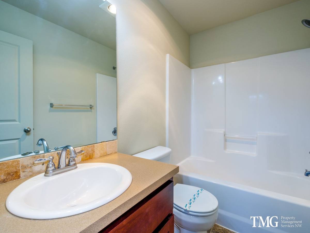 Townhouse for rent at 710 NW 7th Ave, Camas, WA 98607