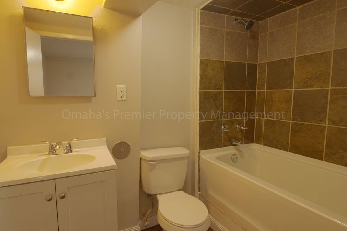 Apartment for rent at 4414 Curtis Ave, Omaha, NE 68111
