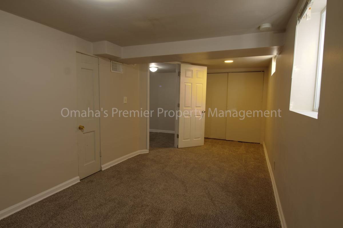 Apartment for rent at 4414 Curtis Ave, Omaha, NE 68111