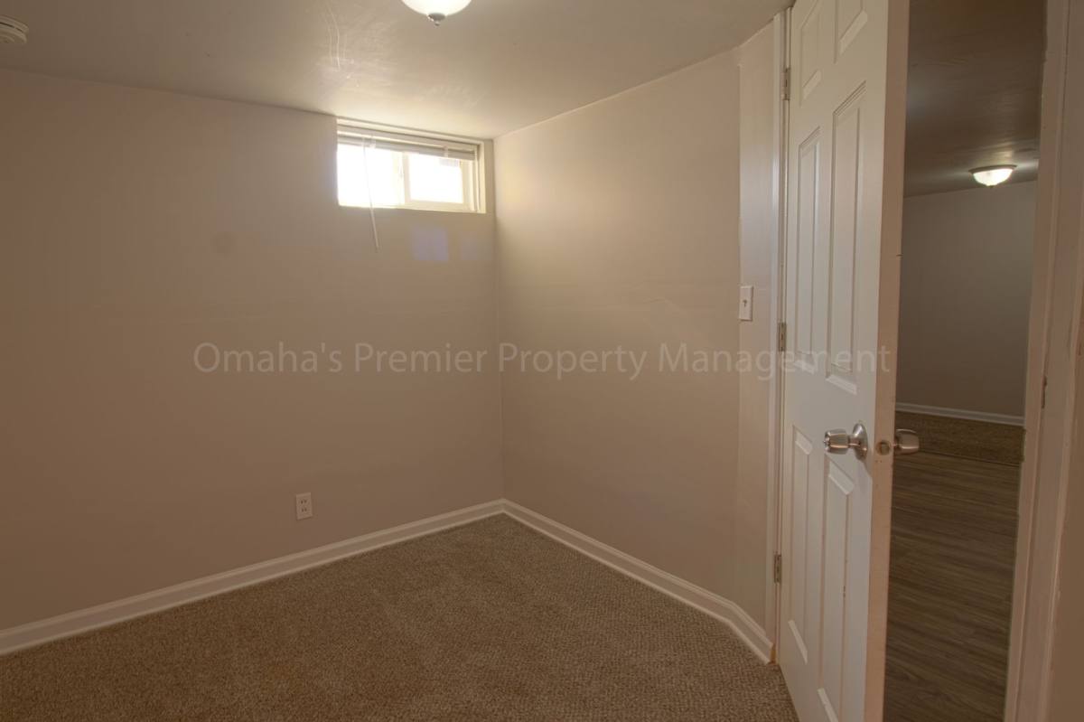 Apartment for rent at 4414 Curtis Ave, Omaha, NE 68111