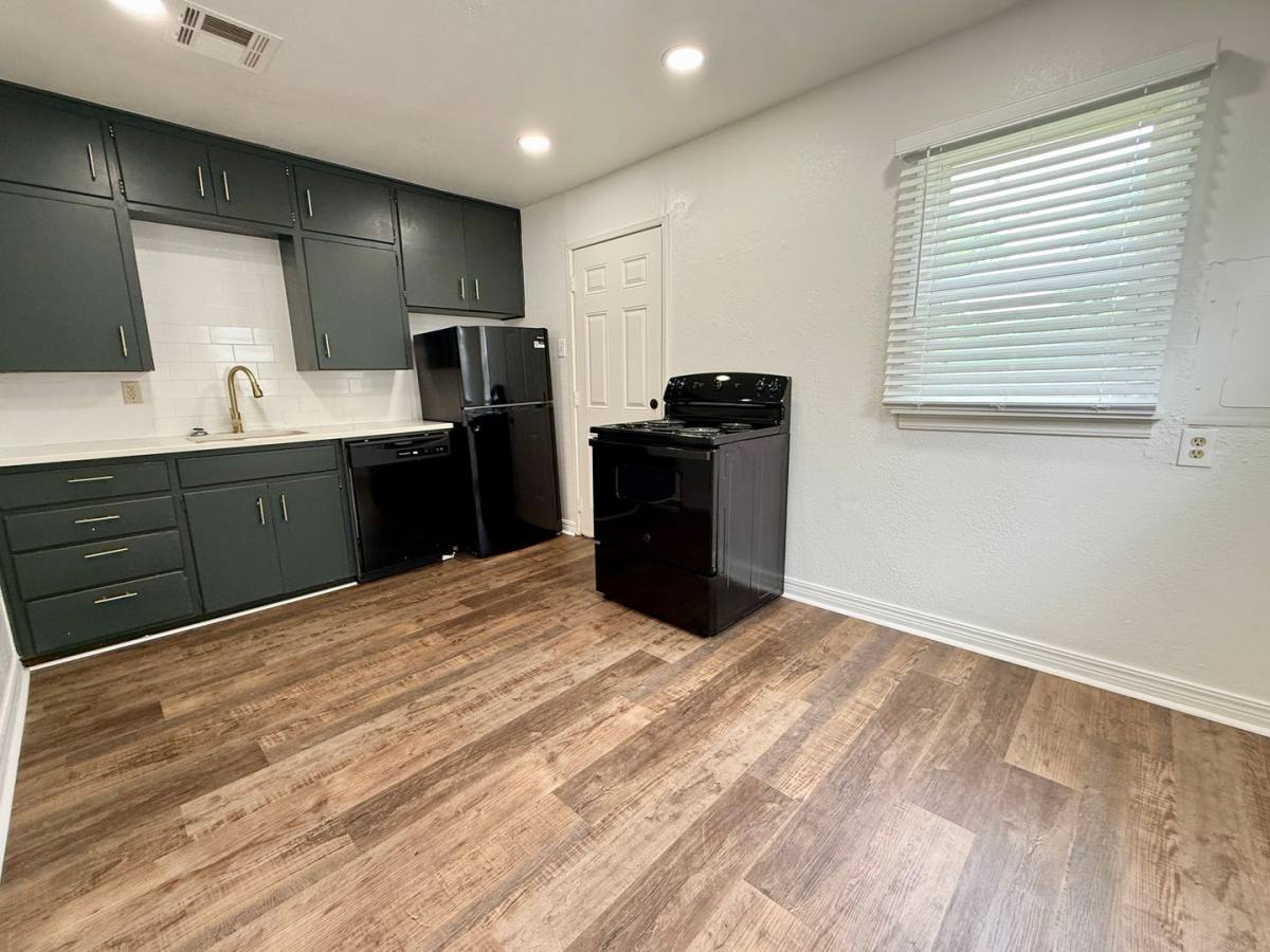 House for rent at 602 Tiffin Ave, Norman, OK 73071