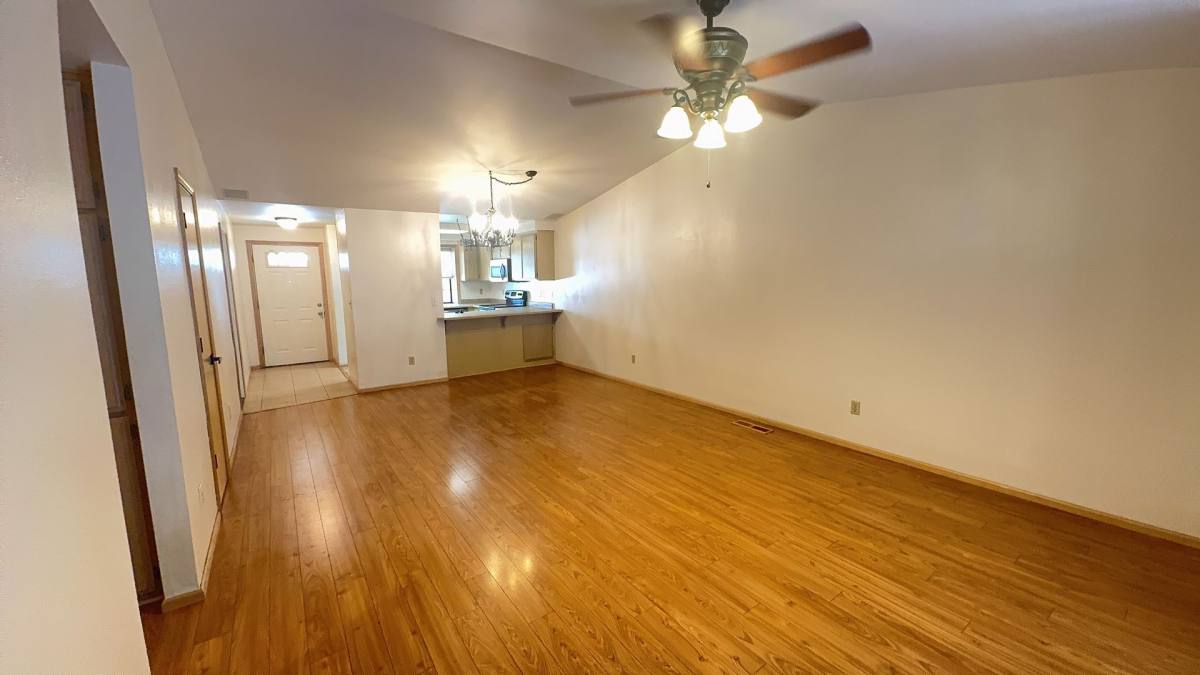 House for rent at 654 Golden Lane, Medford, OR 97504
