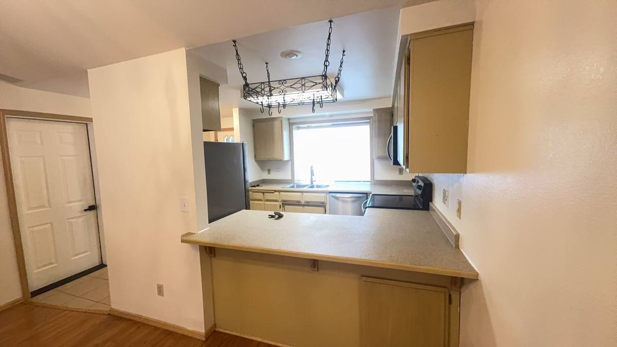 House for rent at 654 Golden Lane, Medford, OR 97504