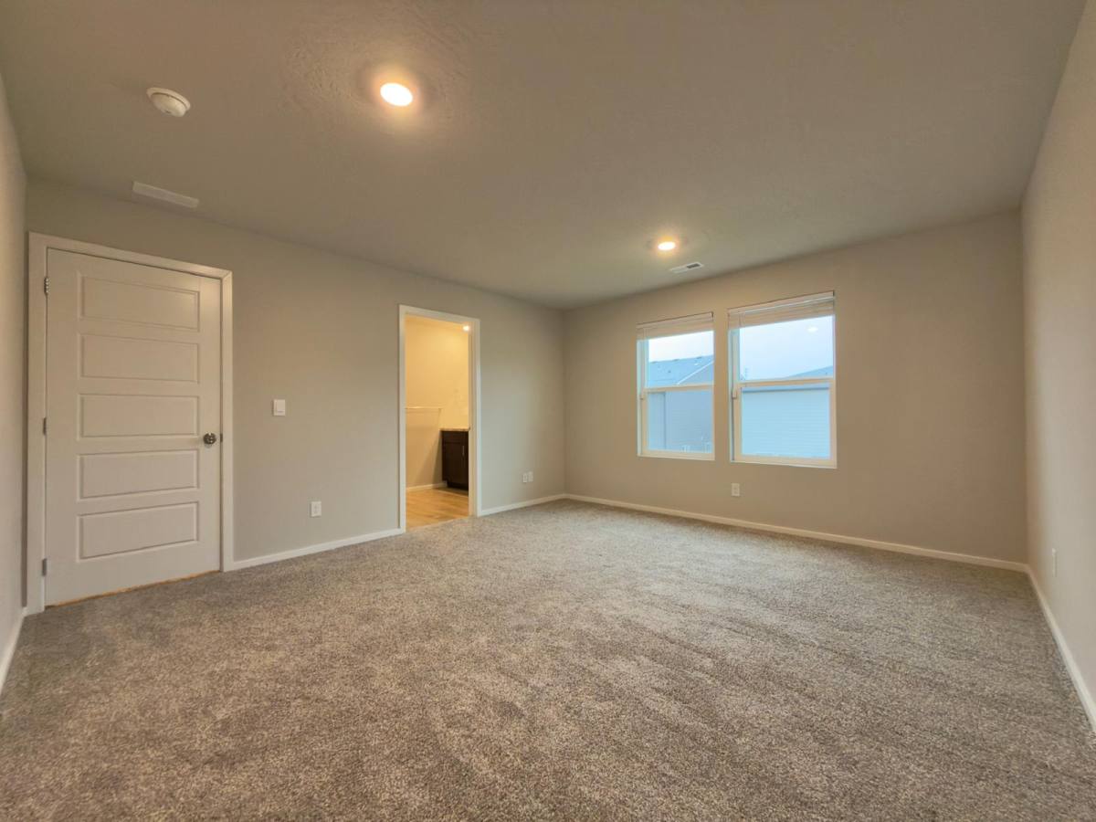 House for rent at 3883 Clinton Rd, Spokane, WA 99206