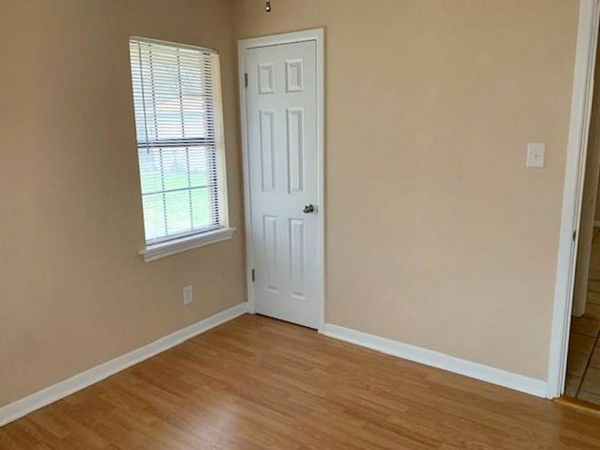 House for rent at 1807 N McDonald Ave, Decatur, TX 76234