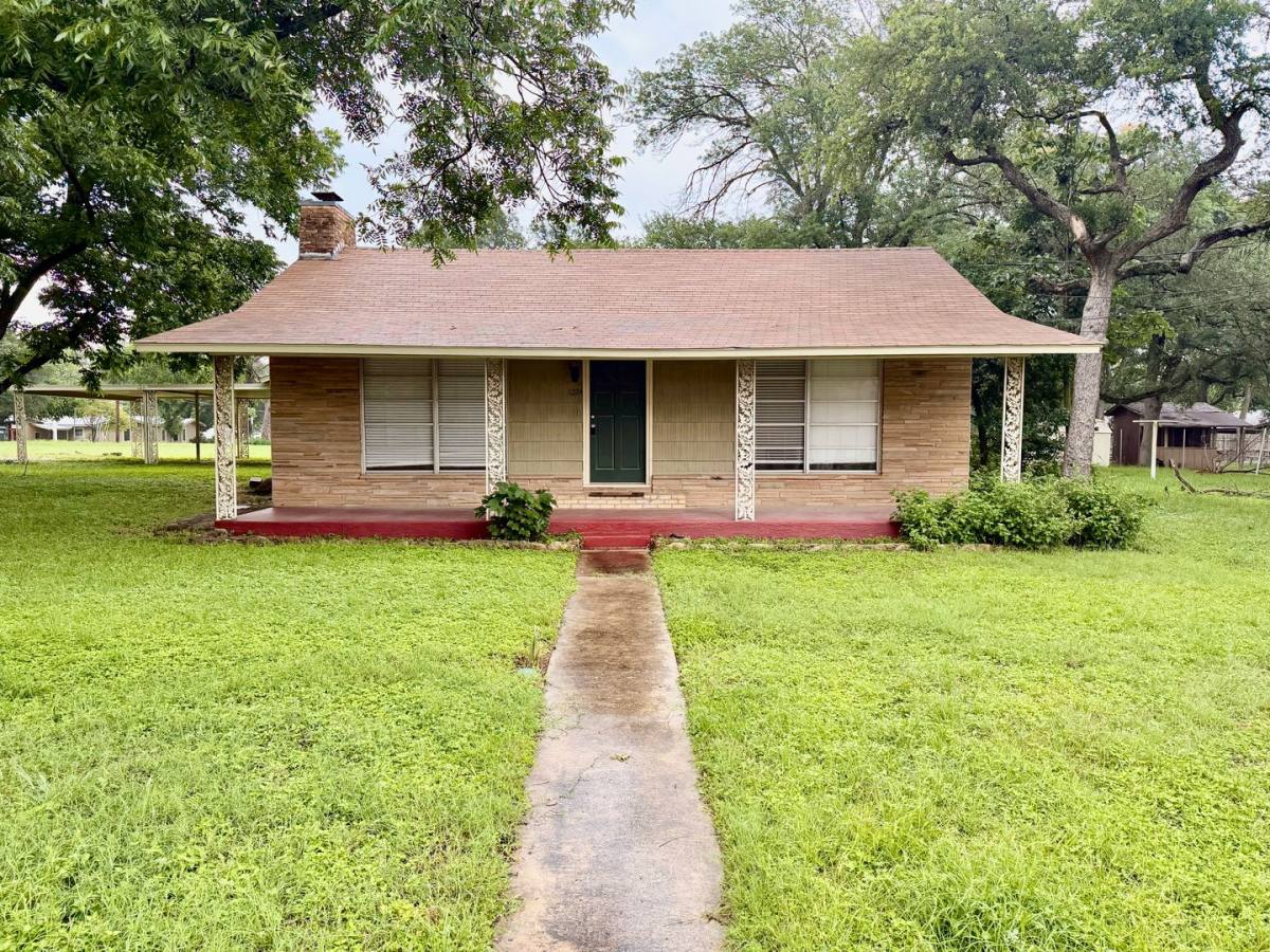 House for rent at 1224 Academy, San Marcos, TX 78666