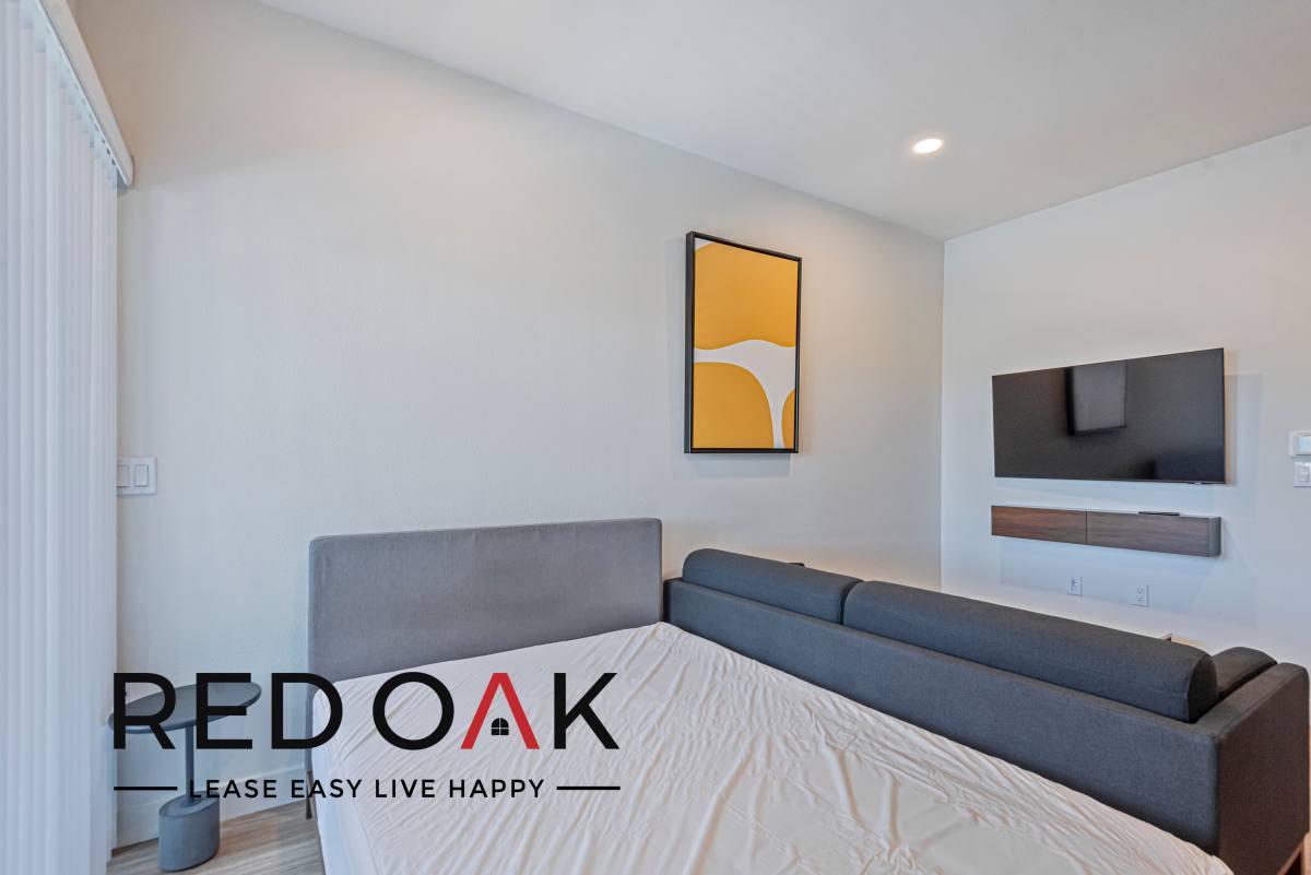 Condo for rent at 7810 Topanga Canyon Blvd #107B, Canoga Park, CA 91304