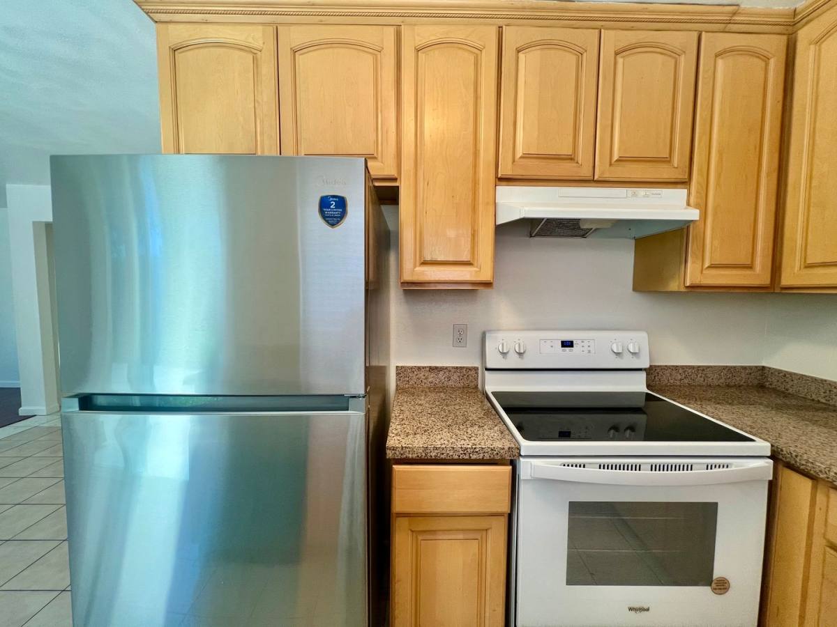 Townhouse for rent at 975 Owsley Ave, San Jose, CA 95122
