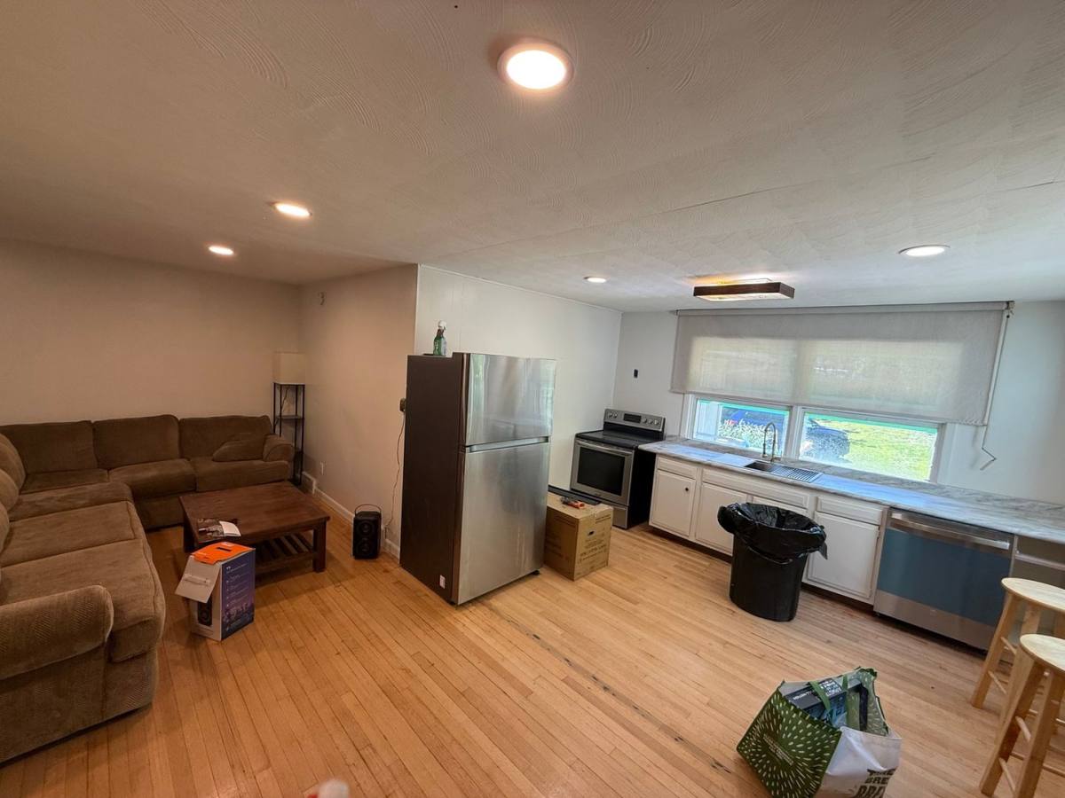 Townhouse for rent at 234 Thurber St, Syracuse, NY 13210