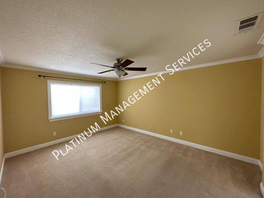 House for rent at 3075 Summer Breeze Ave, Rosamond, CA 93560