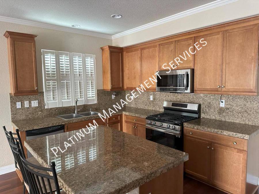 House for rent at 3075 Summer Breeze Ave, Rosamond, CA 93560