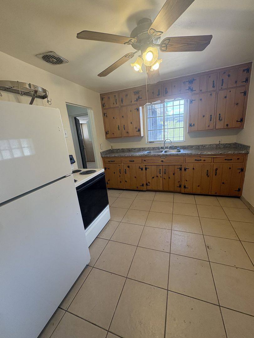 House for rent at 1908 N Tucker Dr, Tucson, AZ 85716