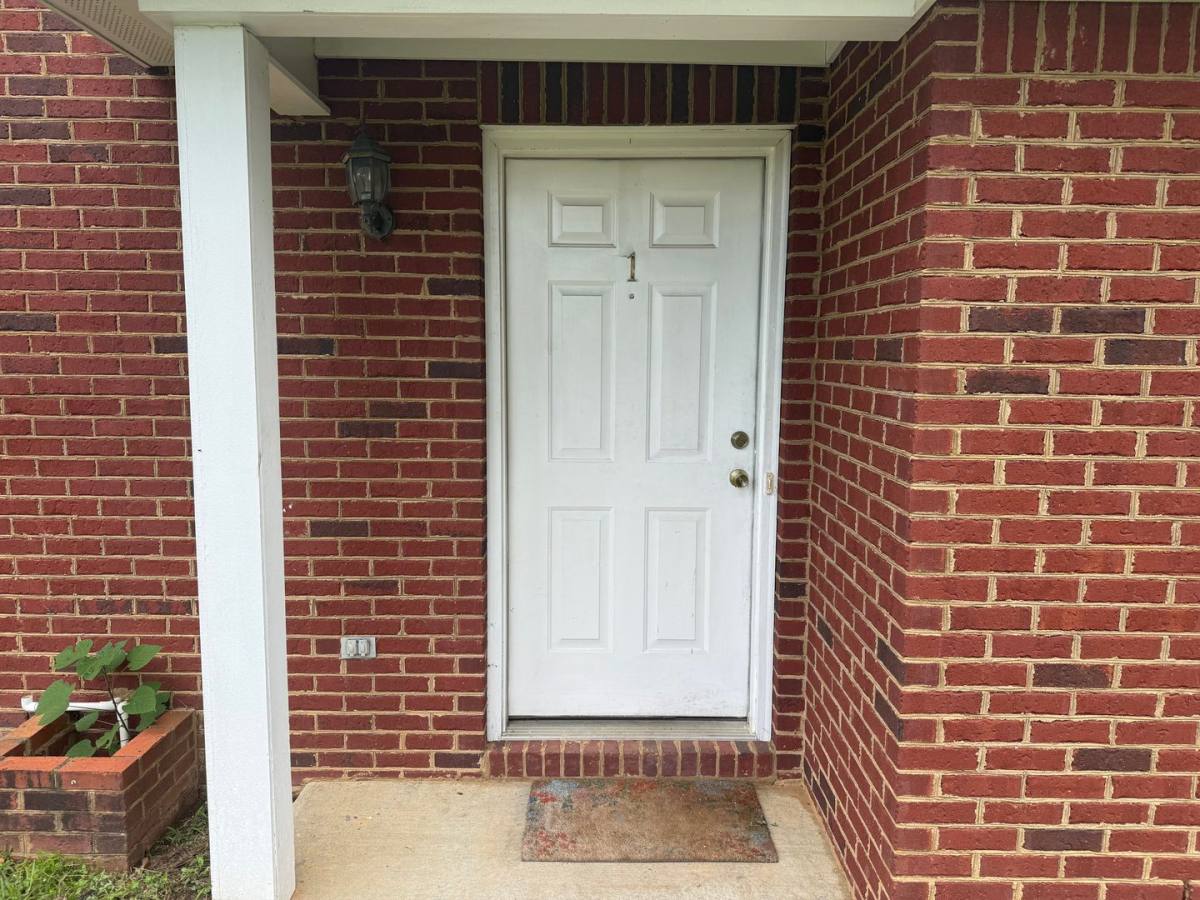 Apartment for rent at 2500 Barnesdale Way, Albany, GA 31707