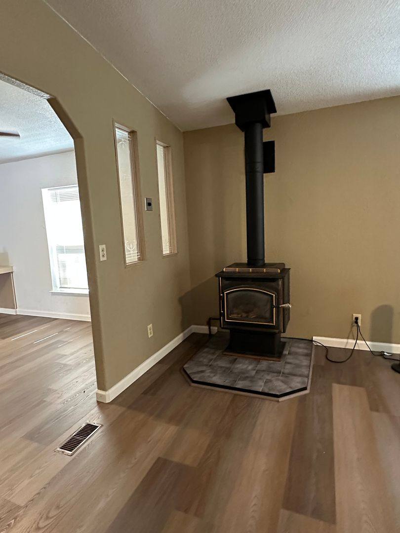 House for rent at 18406 Freight Rd Lane, Klamath Falls, OR 97601