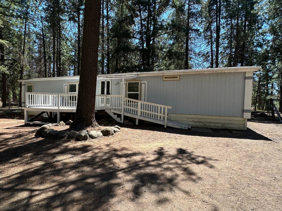House for rent at 18406 Freight Rd Lane, Klamath Falls, OR 97601