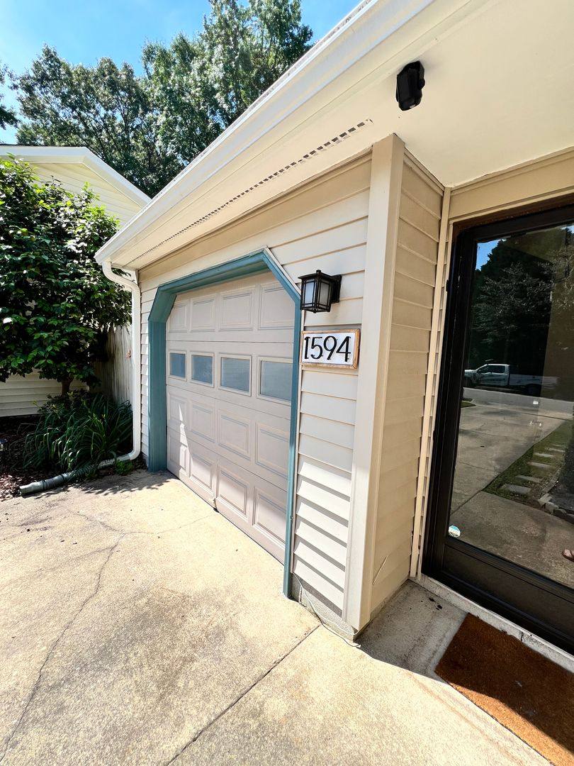 House for rent at 1594 Hummingbird Lane, Virginia Beach, VA 23454