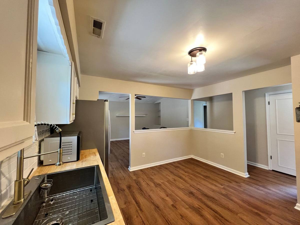 House for rent at 1594 Hummingbird Lane, Virginia Beach, VA 23454