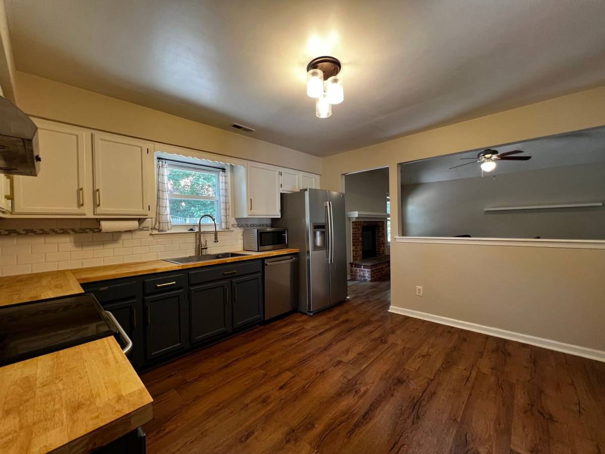 House for rent at 1594 Hummingbird Lane, Virginia Beach, VA 23454