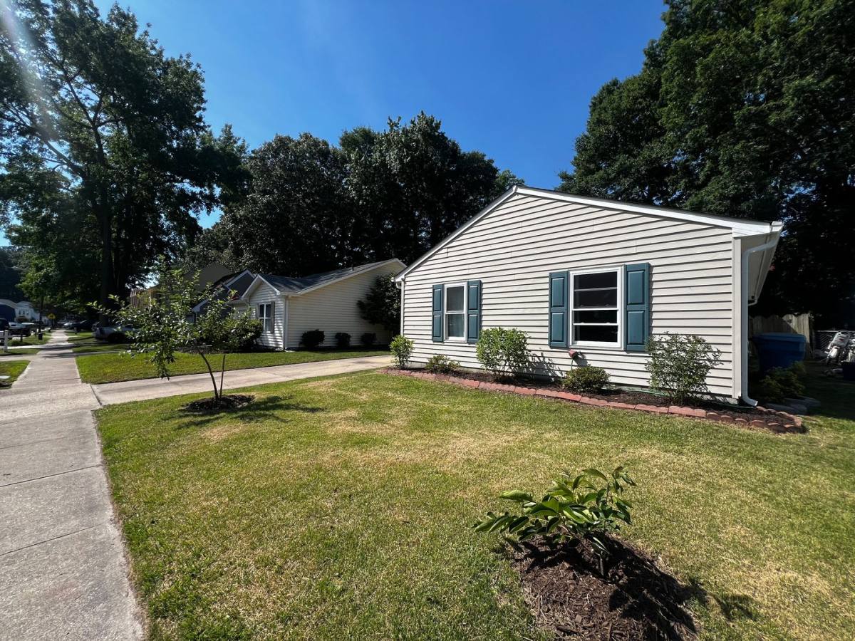 House for rent at 1594 Hummingbird Lane, Virginia Beach, VA 23454