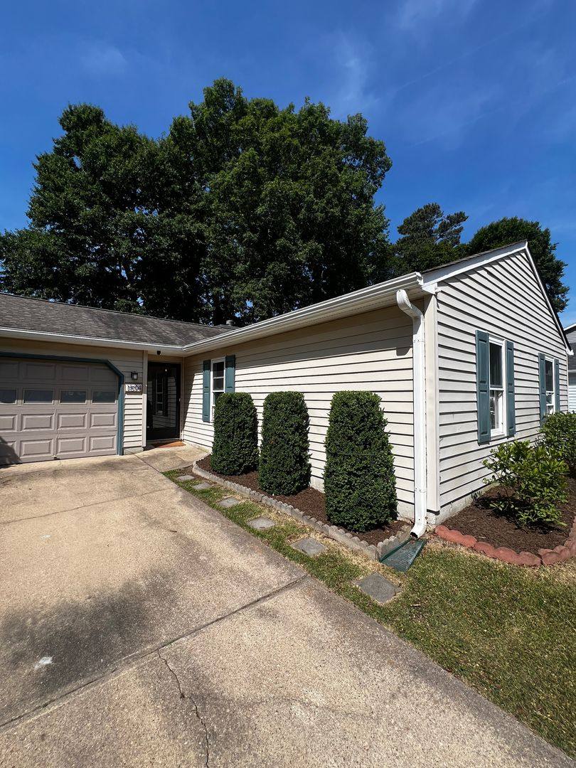 House for rent at 1594 Hummingbird Lane, Virginia Beach, VA 23454