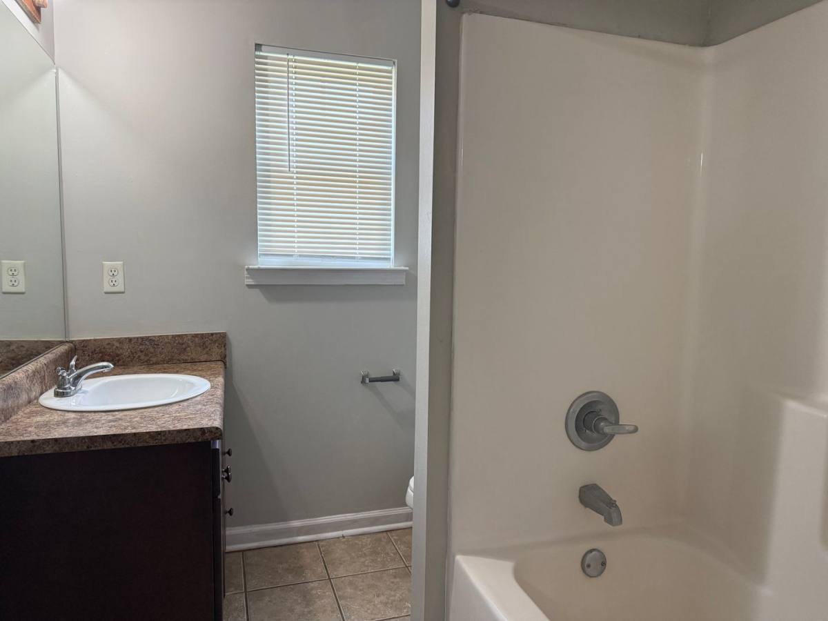 Apartment for rent at 2510 Barnesdale Way, Albany, GA 31707