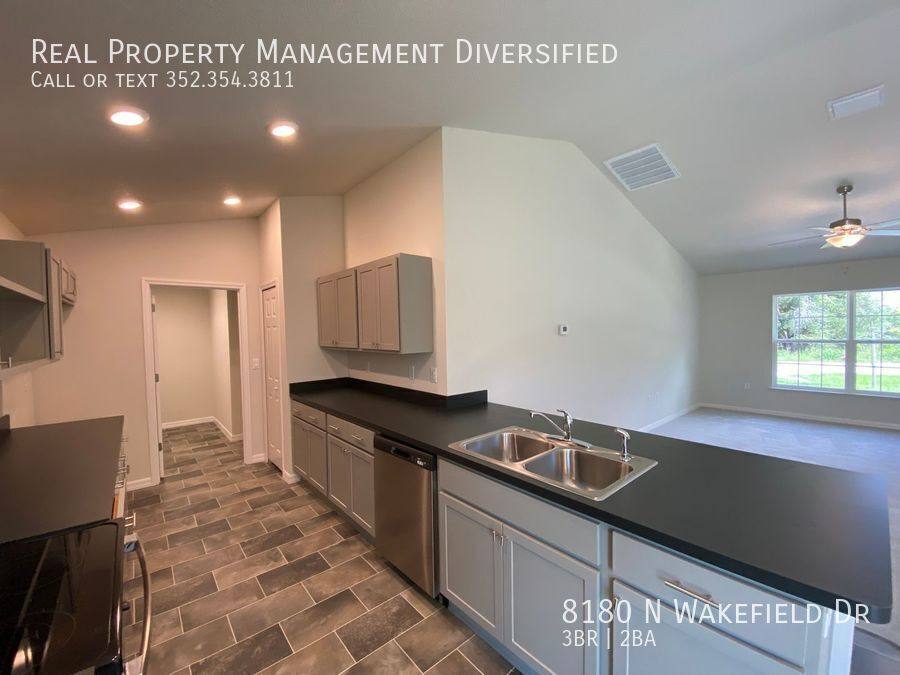 House for rent at 8180 N Wakefield Dr, Dunnellon, FL 34434