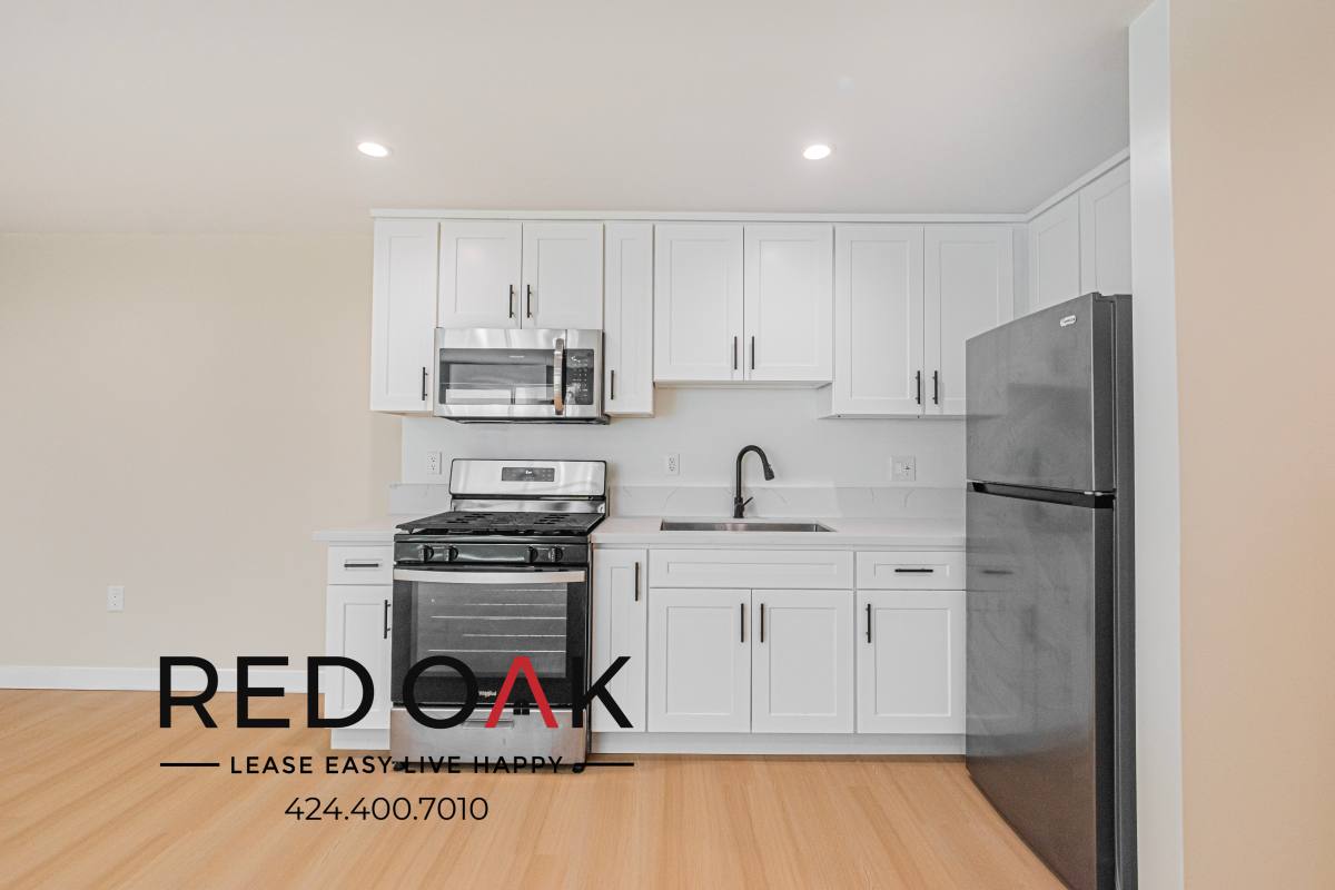 Apartment for rent at 6210 10th Ave #24, Los Angeles, CA 90043