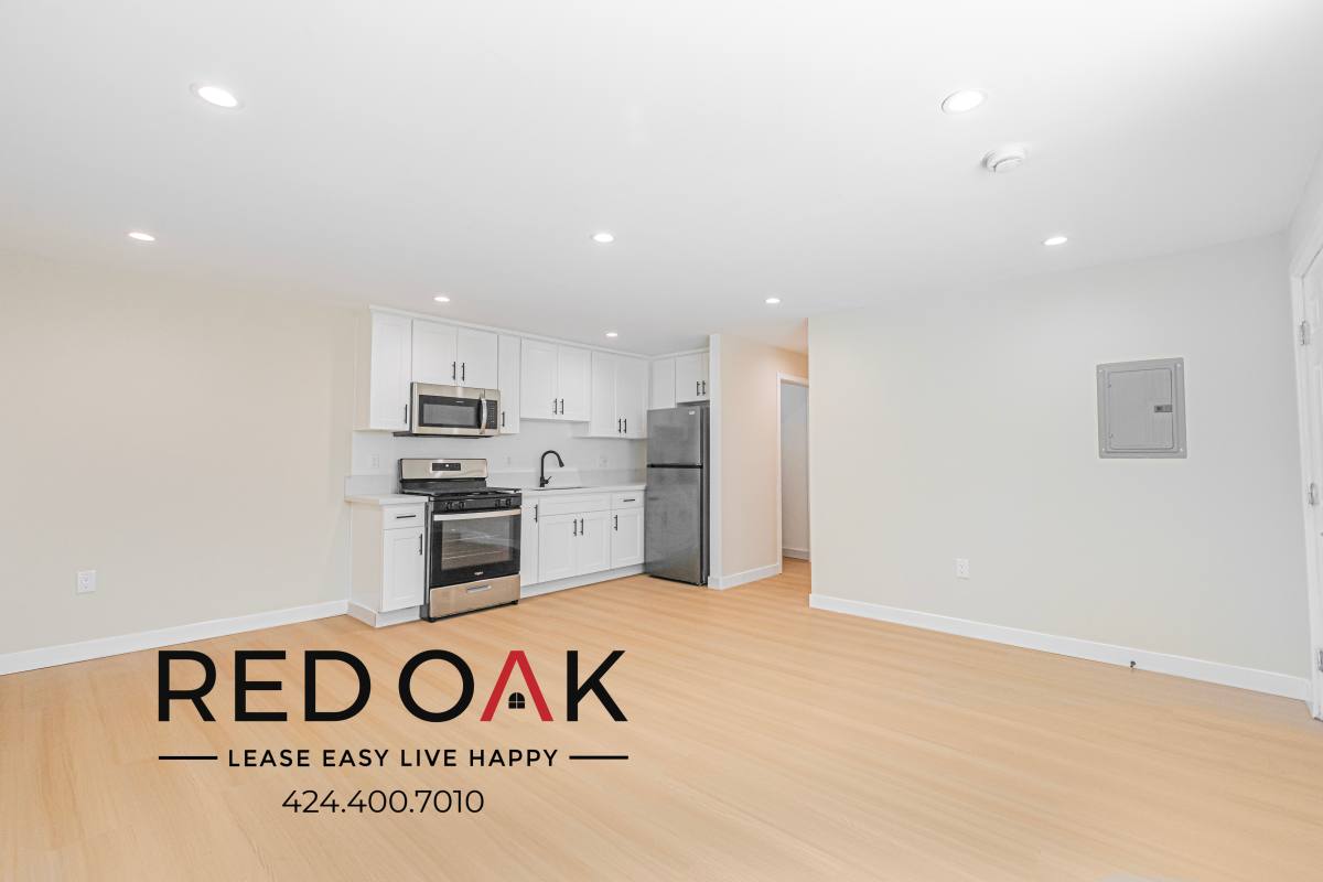 Apartment for rent at 6210 10th Ave #24, Los Angeles, CA 90043