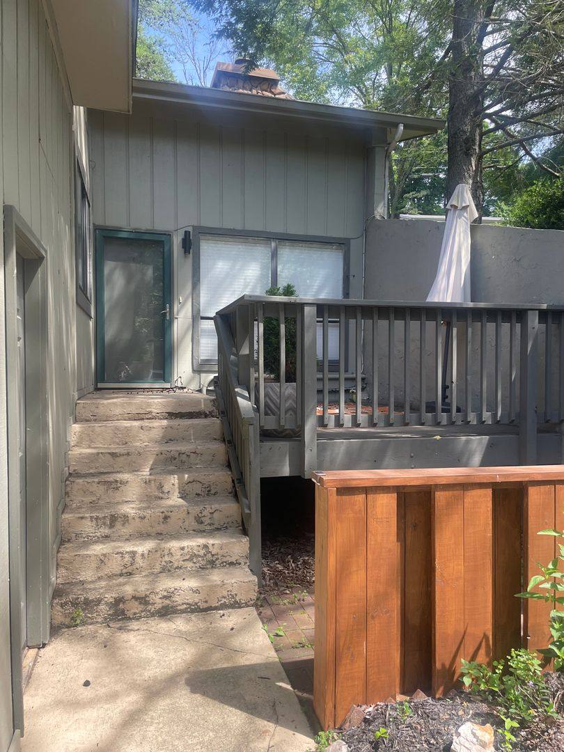 Townhouse for rent at 1900 Ridgecrest Dr, Knoxville, TN 37918