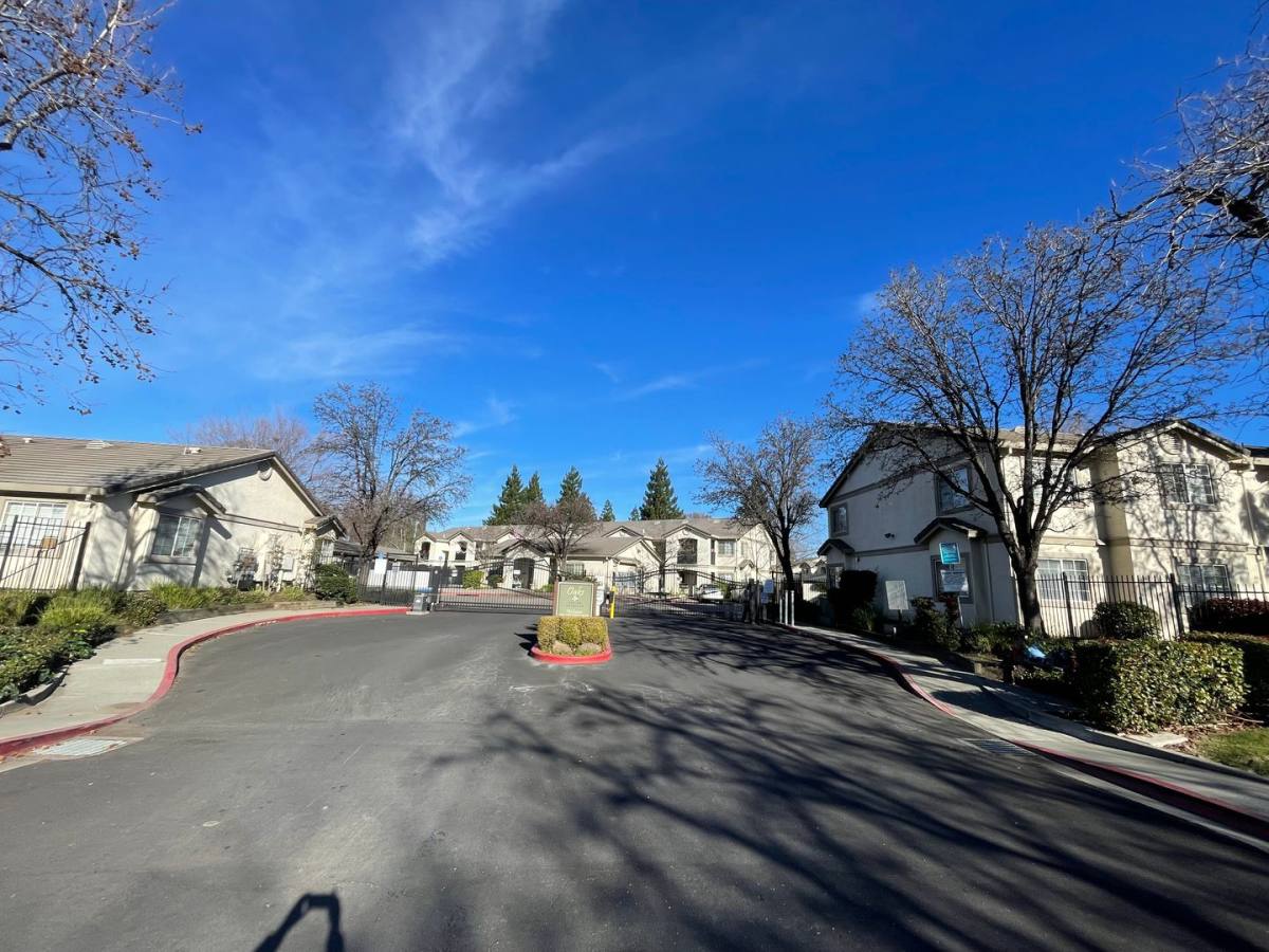 Apartment for rent at 2001 Eastwood Dr, Vacaville, CA 95687