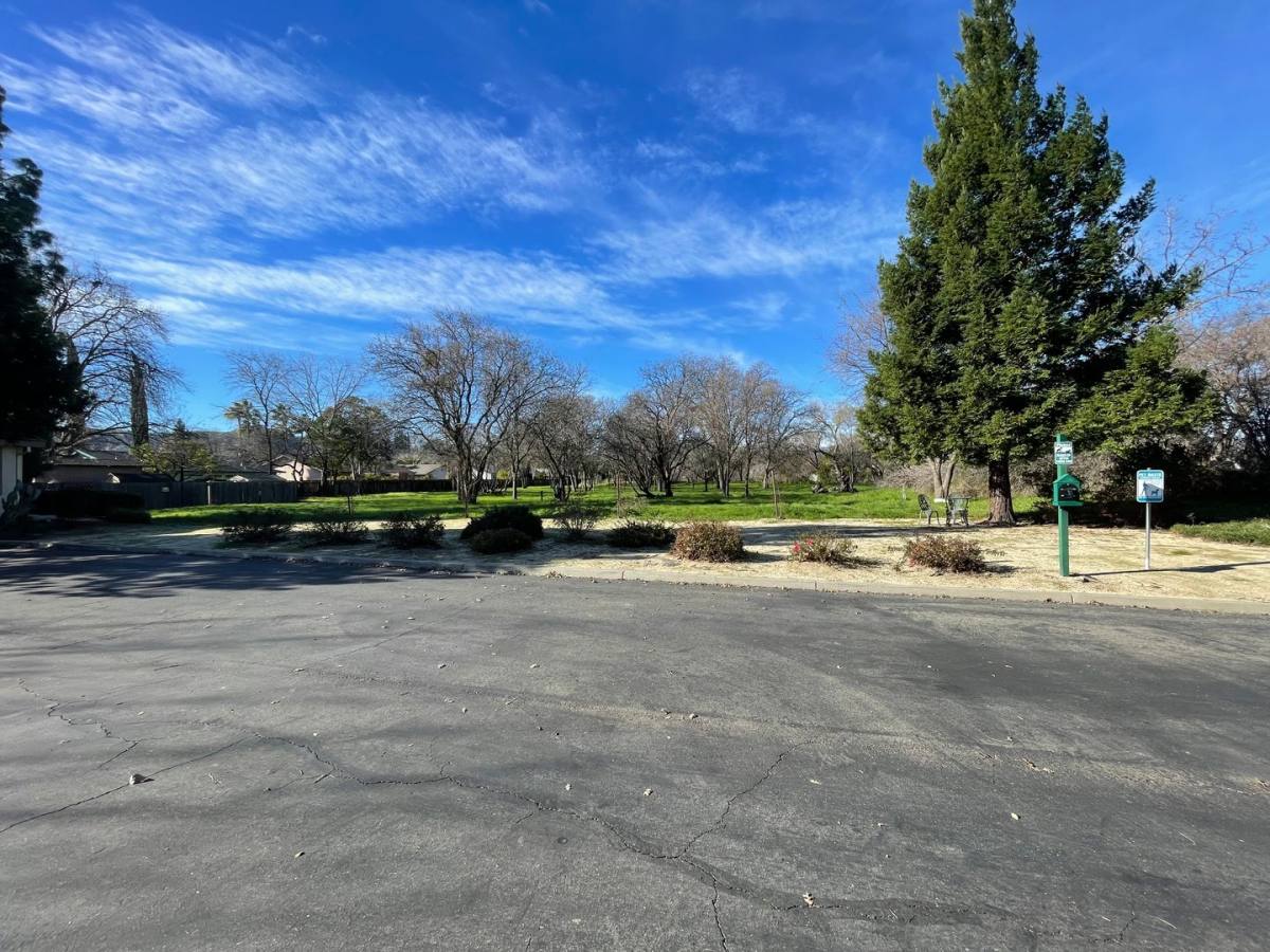 Apartment for rent at 2001 Eastwood Dr, Vacaville, CA 95687